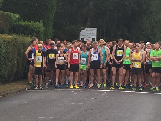 Start line of the Wythall Hollywood 10k 2015